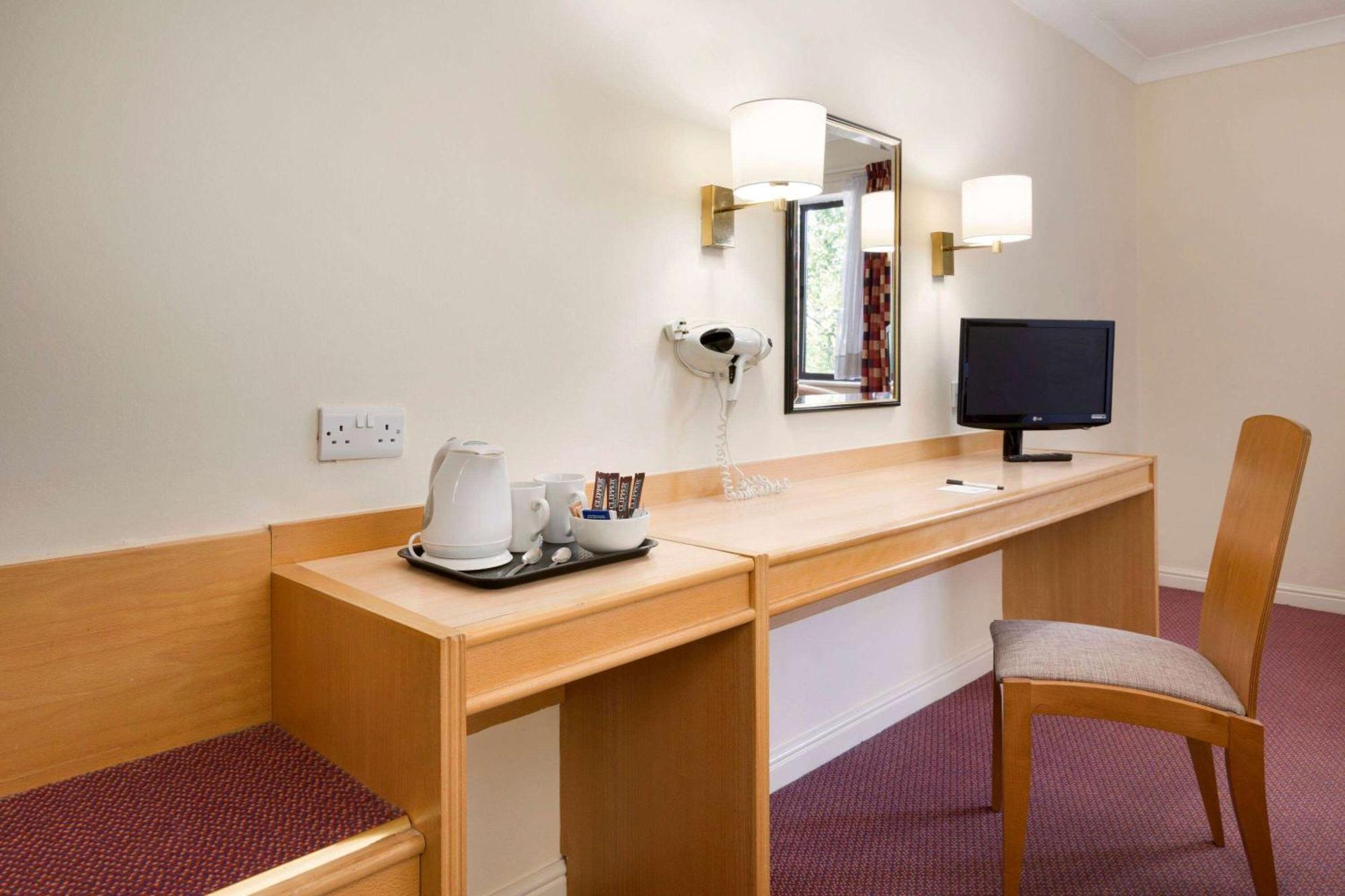 Days Inn Southampton Rownhams Chilworth  Exteriör bild