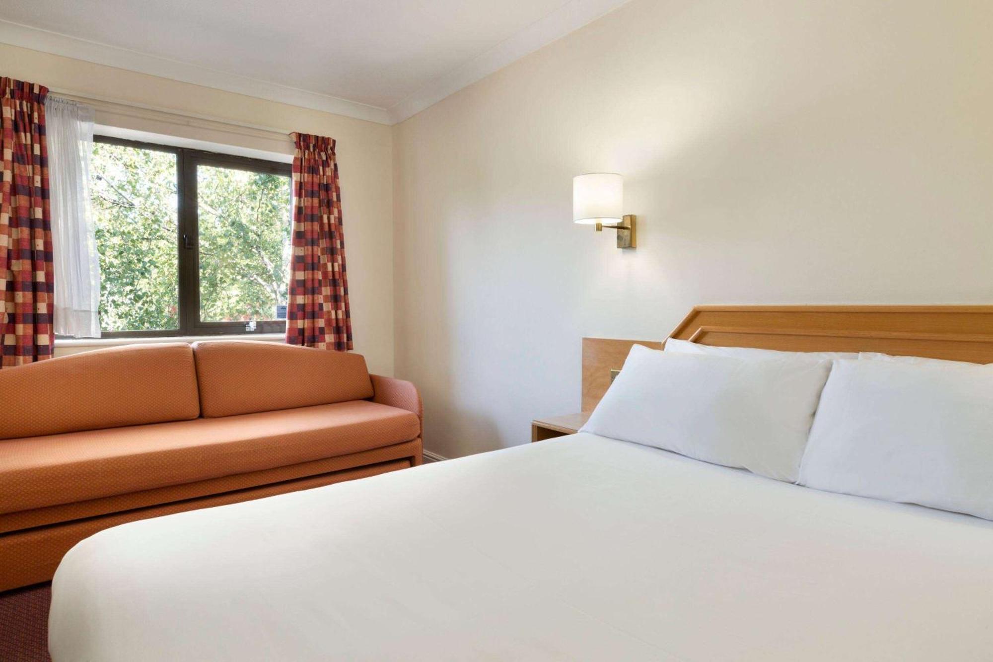 Days Inn Southampton Rownhams Chilworth  Exteriör bild