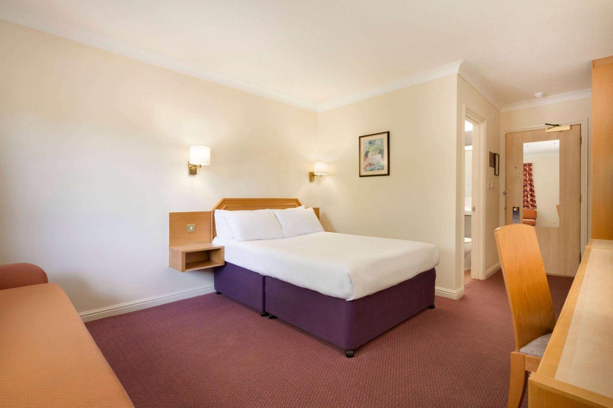 Days Inn Southampton Rownhams Chilworth  Exteriör bild